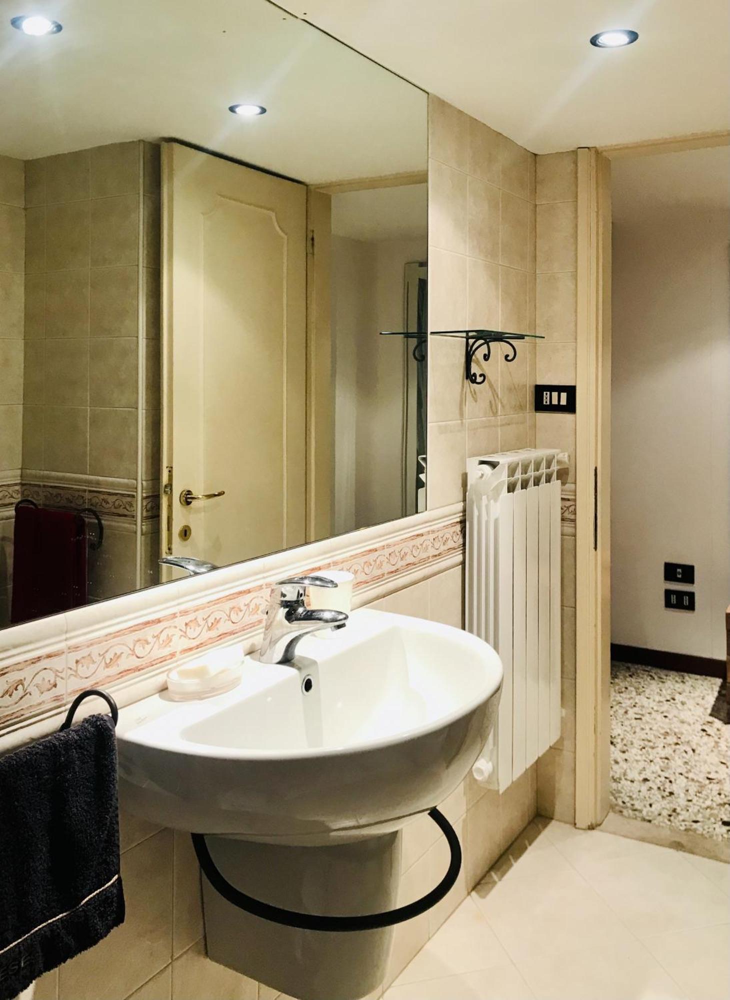 Remedio At Locappart Venedig