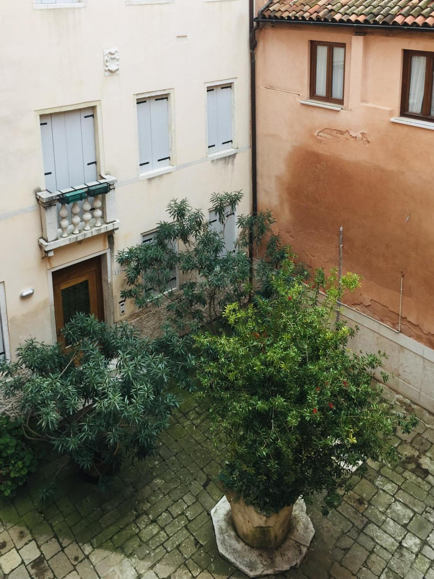 Remedio At Locappart Venise